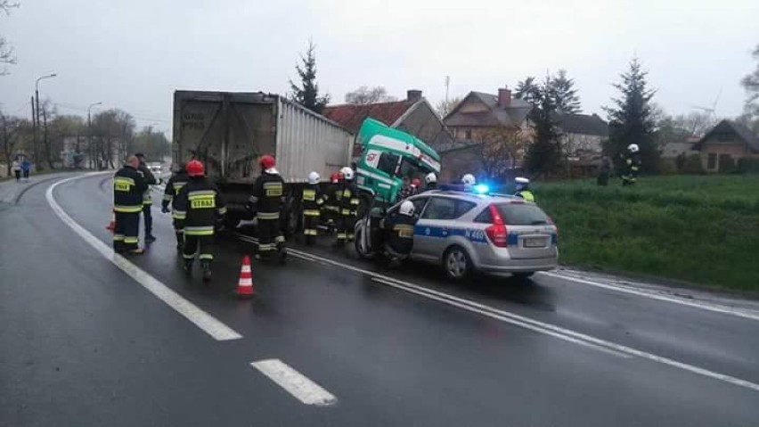 Wypadek w Lignowach Szlacheckich. Droga krajowa nr 91 zablokowana [ZOBACZ ZDJĘCIA]