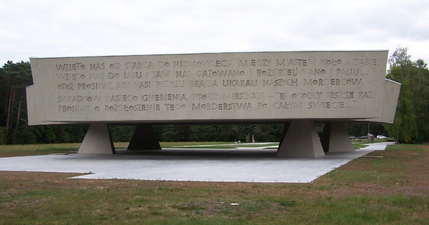 Pomnik ofiar w Chełmnie nad Nerem