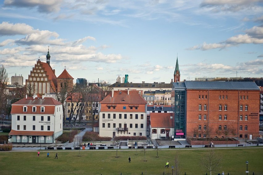 Spoglądamy na Bydgoszcz z punktu widokowego na Młynach...