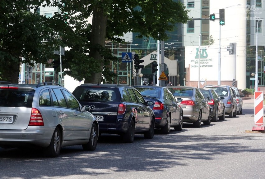 Fajerwerki, remonty, zamknięte ulice... Drogowe problemy w Szczecinie 