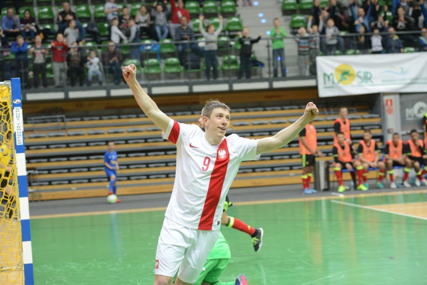 Reprezentacja Polski w futsalu grała już pod dachem hali CRS