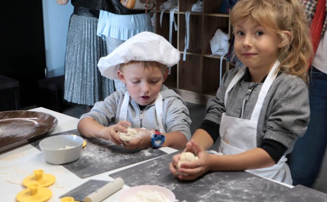 „Pachnące pieczywem warsztaty piekarnicze” to największa atrakcja dla dzieci i... dorosłych odwiedzających Muzeum Handlu Wiślanego „Flis” w Grudziądzu