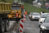 Gdynia: Remont ulicy Gryfa Pomorskiego sparaliżował ruch w Fikakowie [ZDJĘCIA]