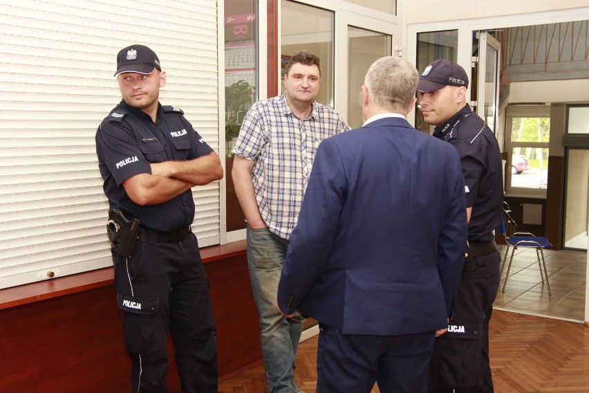 Interwencja policji na sesji Rady Miasta w Łęczycy