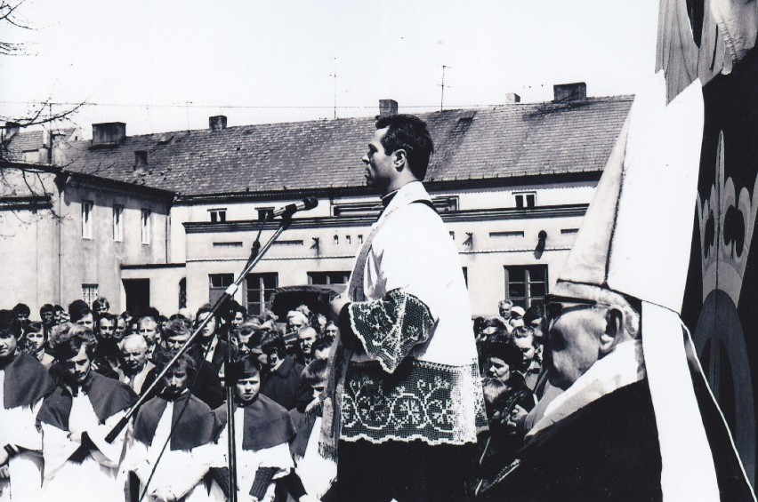 Uroczystość 3 Maja w Sieradzu w roku 1981