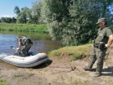 Wspólne patrole policji i straży rybackiej z Kalisza i Pleszewa ścigają kłusowników. ZDJĘCIA