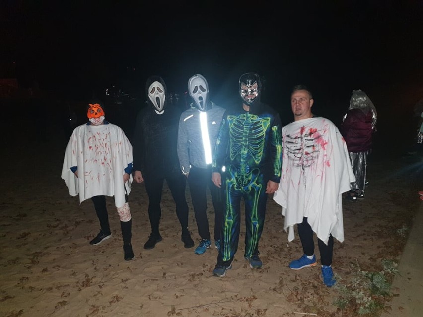 Halloween 2021. Biegacze z Team Run Gołańcz znów uczcili dzień na biegowo 