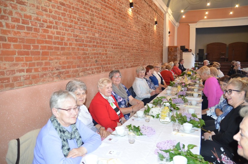 Mieszkanki Czerniejewa wspólnie uczciły Dzień Matki [FOTO, VIDEO]