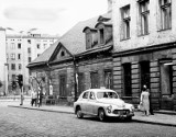 Taka była Łódź w latach 50. XX wieku. Zdjęcia ulic Łodzi i mieszkańców miasta