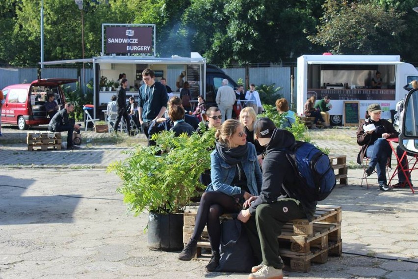 Food trucki Warszawa. Żarcie na Kółkach na Placu Defilad