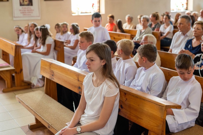 Wierni z parafii Jasło-Niegłowice podczas procesji w Boże Ciało [ZDJĘCIA]