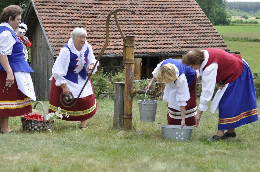 Pow. starogardzki: Kobiety Kwiaty Kociewia utrwalają kulturę regionu