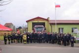 Nowy wóz bojowy trafił do OSP w Janiewicach. Uroczysty apel z udziałem m.in. sekretarza stanu MSWiA