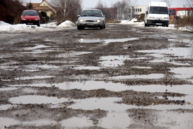 Węglin Północny: Zamiast asfaltu mają same dziury w drodze