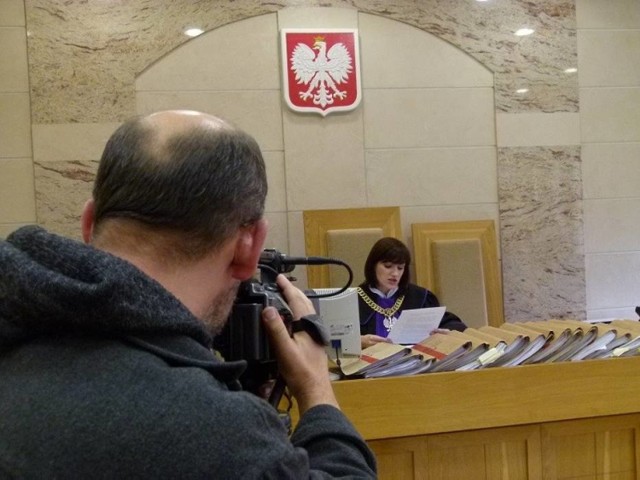 Sędzia Anna Gronkiewicz-Fastyn ogłasza wyrok w sprawie łowickiej rozgłośni