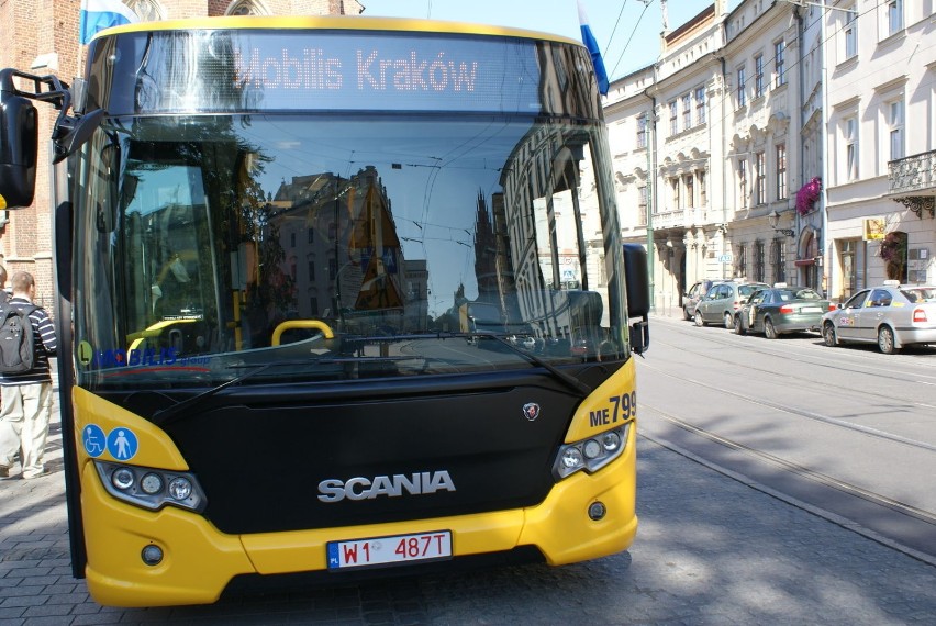 Czoło nowego autobusu Scania.