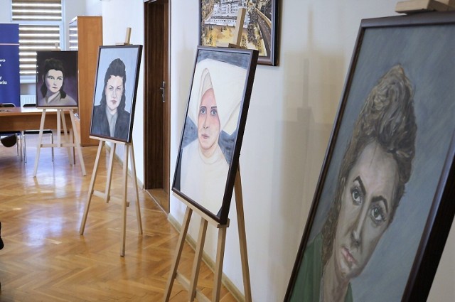 Portrety pod wspólnym tytułem "Damy Wyklęte" prezentowane były już w inowrocławskim Zakładzie Karnym. Teraz będzie mógł obejrzeć je każdy, kto odwiedzi Muzeum im. Jana Kasprowicza