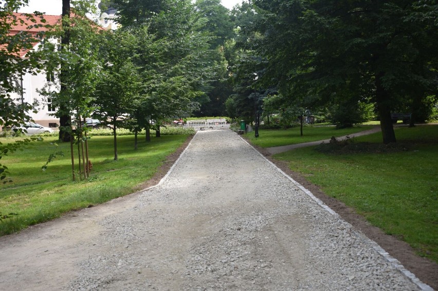 Krotoszyn: Ścieżka w parku zmieni wygląd      