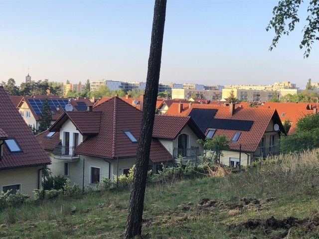 Zdjęcia wykonane podczas majowego spaceru z osiedla Zacisze na Wzgórza Piastowskie.