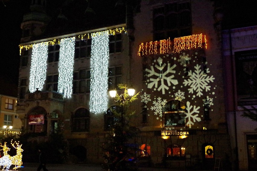 Świąteczna iluminacja Jawora wygląda olśniewająco! [ZDJĘCIA]