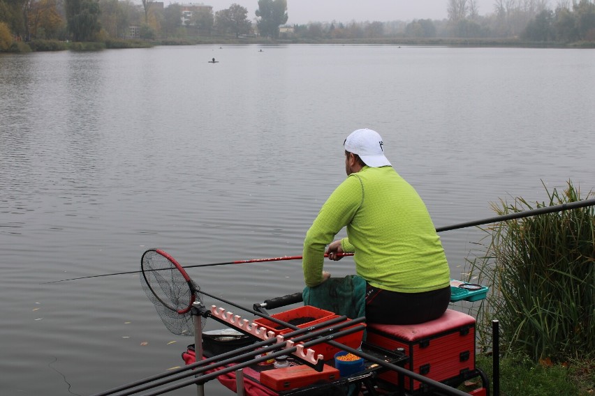 Gniezno. Zawody wędkarskie „Spławika” nad Jeziorem Jelonek [FOTO]