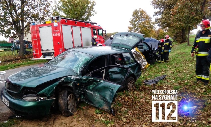 Groźne zderzenie Jeepa oraz Audi w Popowie Starym