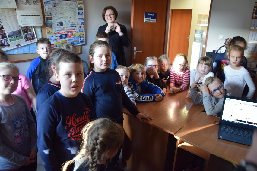 Uczniowie z pleszewskiej "Dwójki" z wizytą w redakcji "Gazety Pleszewskiej"