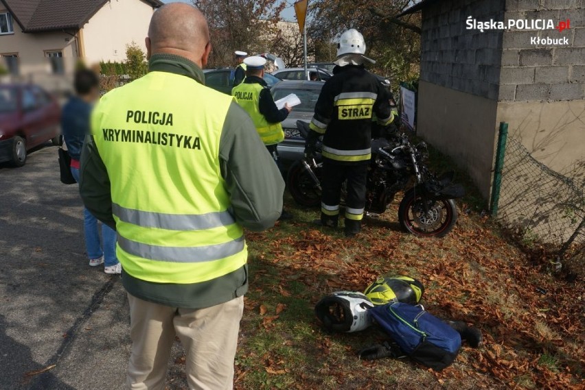 Wypadek motocyklisty w Puszczewie. Wjechał w autokar. Droga na Herby zablokowana FOTO