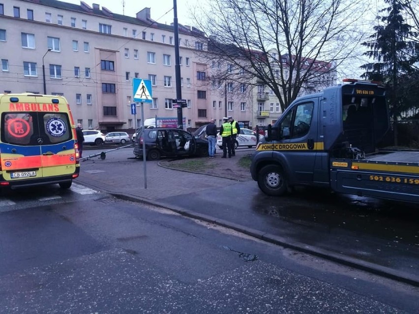 W kolizji brały udział samochody marki mercedes oraz...