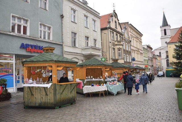 Stoiska na Jarmarku Bożonarodzeniowym na zielonogórskim deptaku czynne są od wtorku, 14 grudnia, do środy, 22 grudnia w godzinach 11.00 - 19.00.