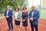 "Bronek" z nowym boiskiem i bieżnią lekkoatletyczną. Inwestycja za 2,5 mln zł oddana do użytku 