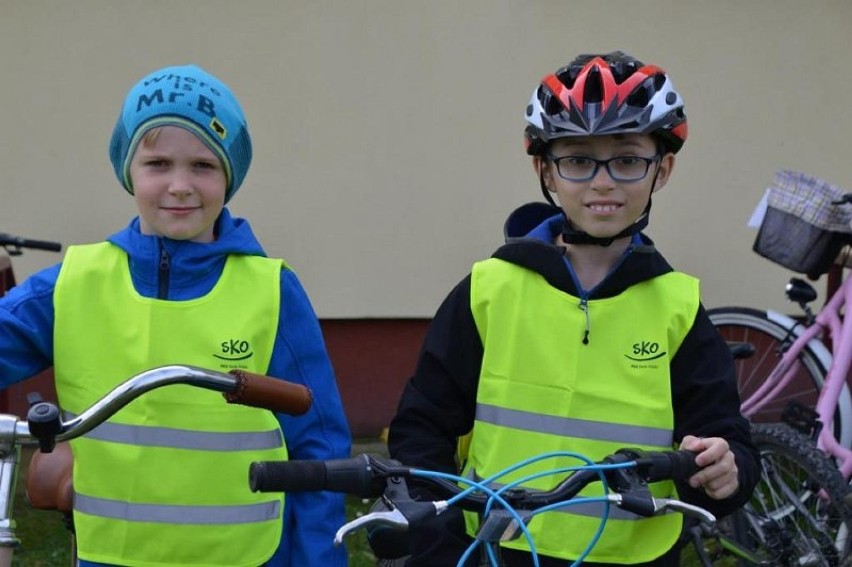 Uczniowie z kilku szkół z gminy Głuchów wzięli udział w...