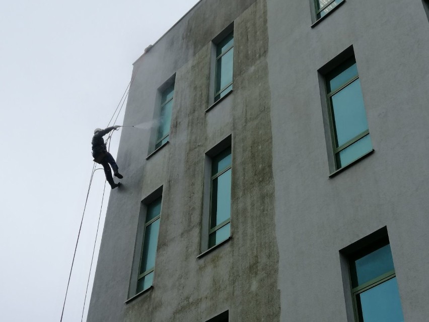 Wielkie mycie w centrum Goleniowa. Różnica jest ogromna