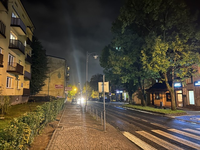 Ulica Króla Kazimierza Wielkiego - częściowo działające oświetlenie