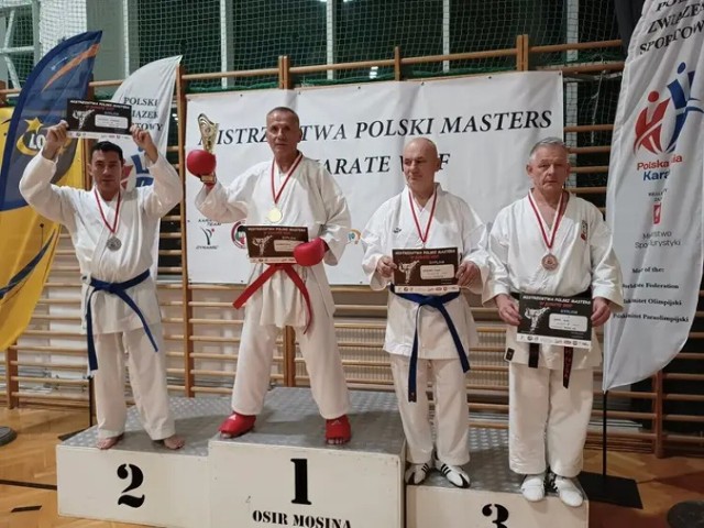 Karatecy z Nysy przywieźli z Mistrzostw Polski aż osiem medali.