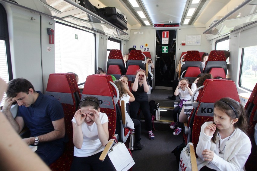Śpiewali w pociągu Legnica - Wrocław