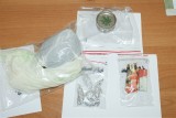 Suwalscy policjanci zatrzymali mieszkańca Suwałk z torbą narkotyków