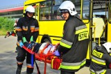 Krzepice: Strażacy ratowali ofiary wypadku autokaru na obwodnicy Krzepic [FOTO]