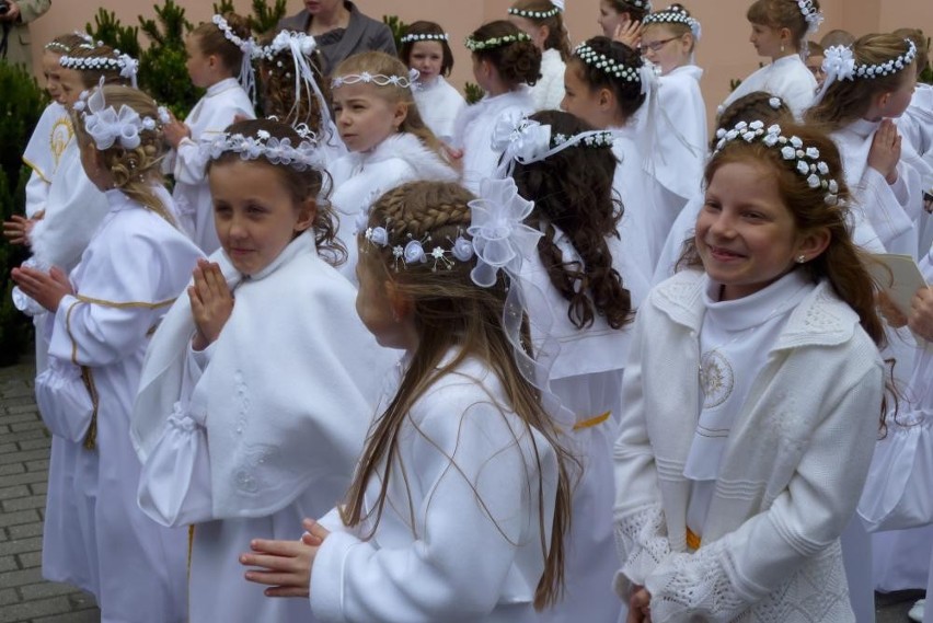 Chodzież: Komunia 2012. Sakrament w parafii św. Floriana [ZDJĘCIA]