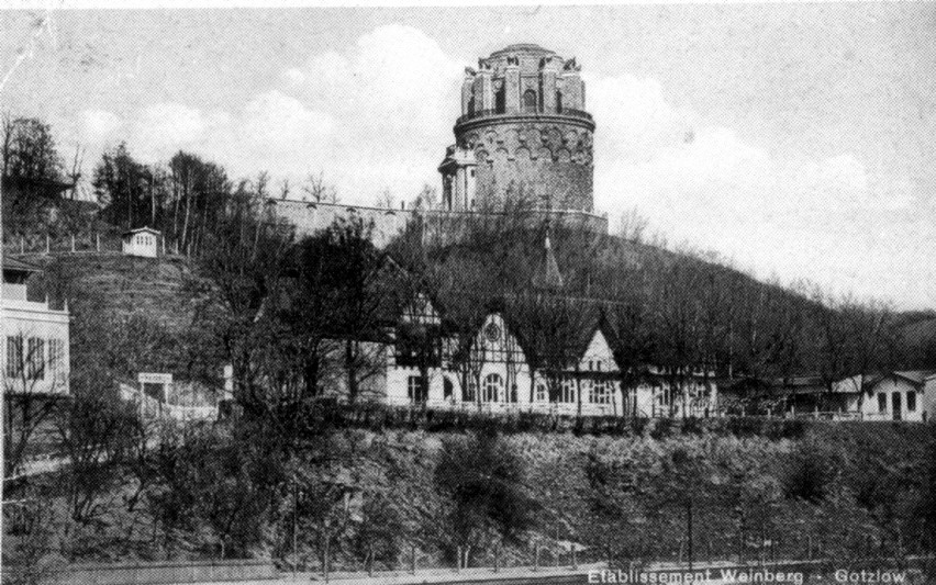 Wieża Bismarcka - u podnóży znajdowała się restauracja