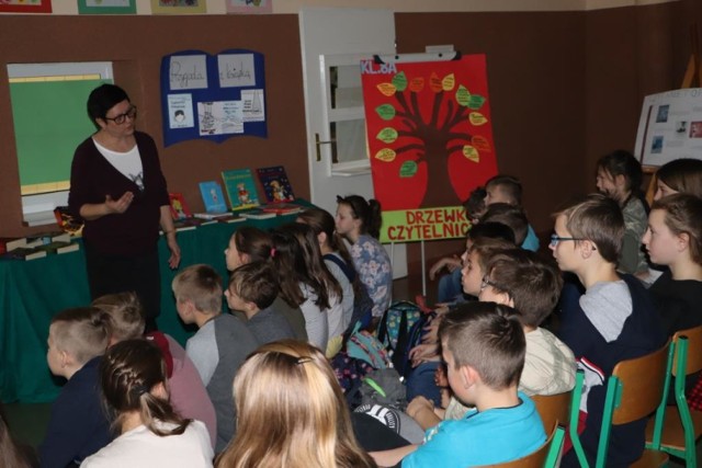 Uczniowie z Blizanowa zaprezentowali zrealizowane projekty czytelnicze