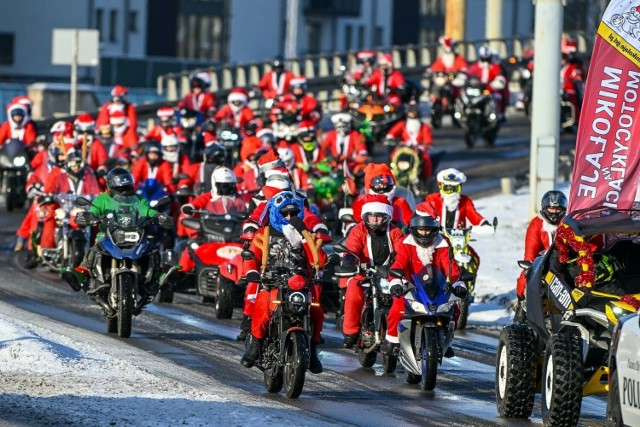 Wydarzenie odbyło się dziś już po raz 21 z rzędu. Uczestnicy parady Mikołaje na Motocyklach przejechali z Gdańska do Gdyni.