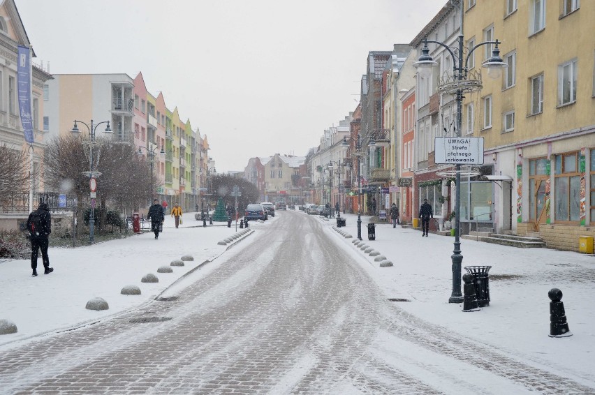 W obiektywie. Trochę sypnęło śniegiem w Malborku, ale i tak idzie ocieplenie [ZDJĘCIA] 