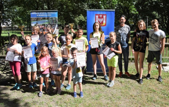 W Parku Linowym w Inowrocławiu podczas letnich zawodów sprawnościowych rywalizowały dzieci i młodzież