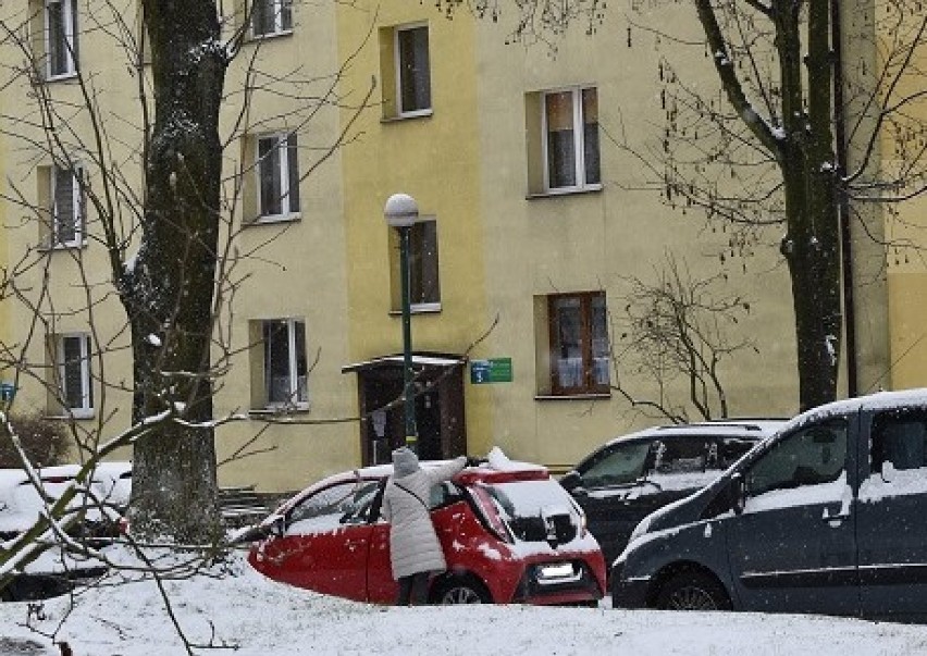 Zima zapanowała dzisiaj na oświęcimskich ulicach i placach