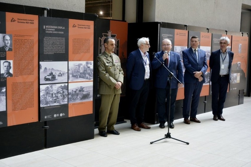 Uroczystość 30-lecia 1 batalionu czołgów w Żurawicy w Muzeum...
