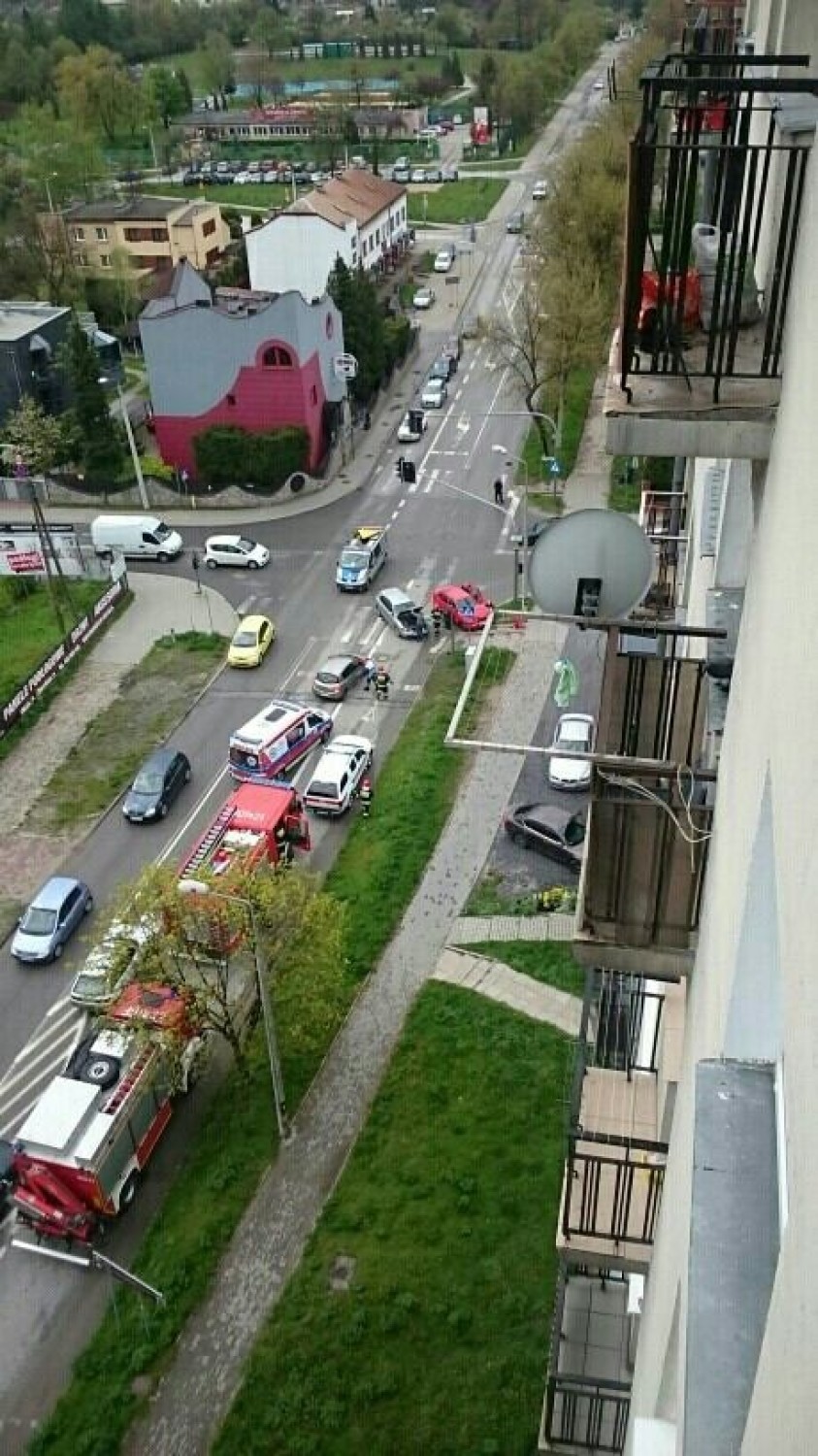 Wypadek dwóch aut na skrzyżowaniu w Kielcach  
