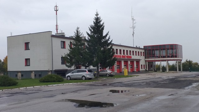 Pięciu strażaków z KP PSP Chełmno ma uprawnienia dyplomowanych ratowników medycznych. Mogą oni wkrótce zostać skierowani do pracy w szpitalu do walki z koronawirusem