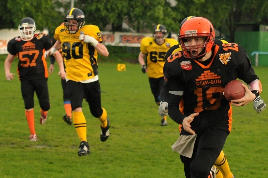 Dom-Bud Tigers Kraków vs. Lowlanders Białystok: Zdjęcia z meczu futbolu amerykańskiego