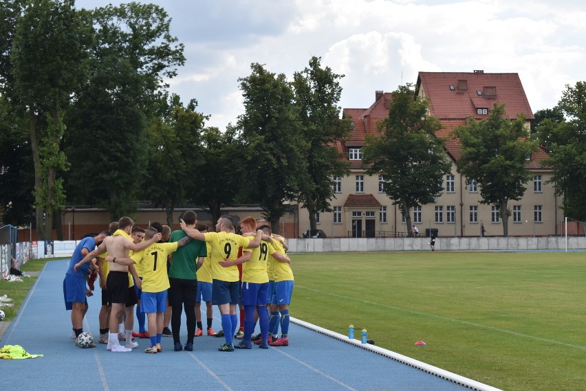 Stal II Pleszew - LZS Pelikan Grabów 1:1